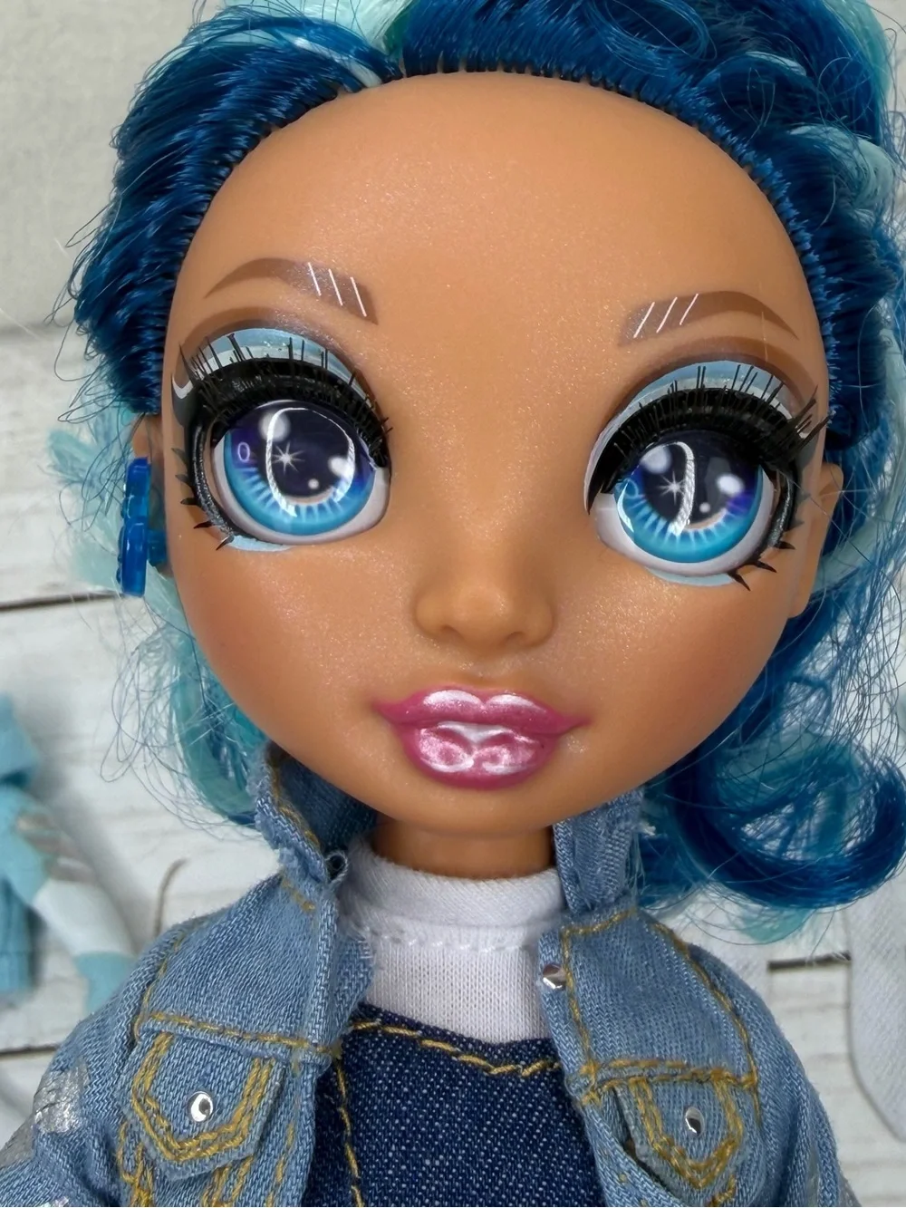 Rainbow High Skyler Bradshaw Fashion Doll & Outfits - Blue MGA